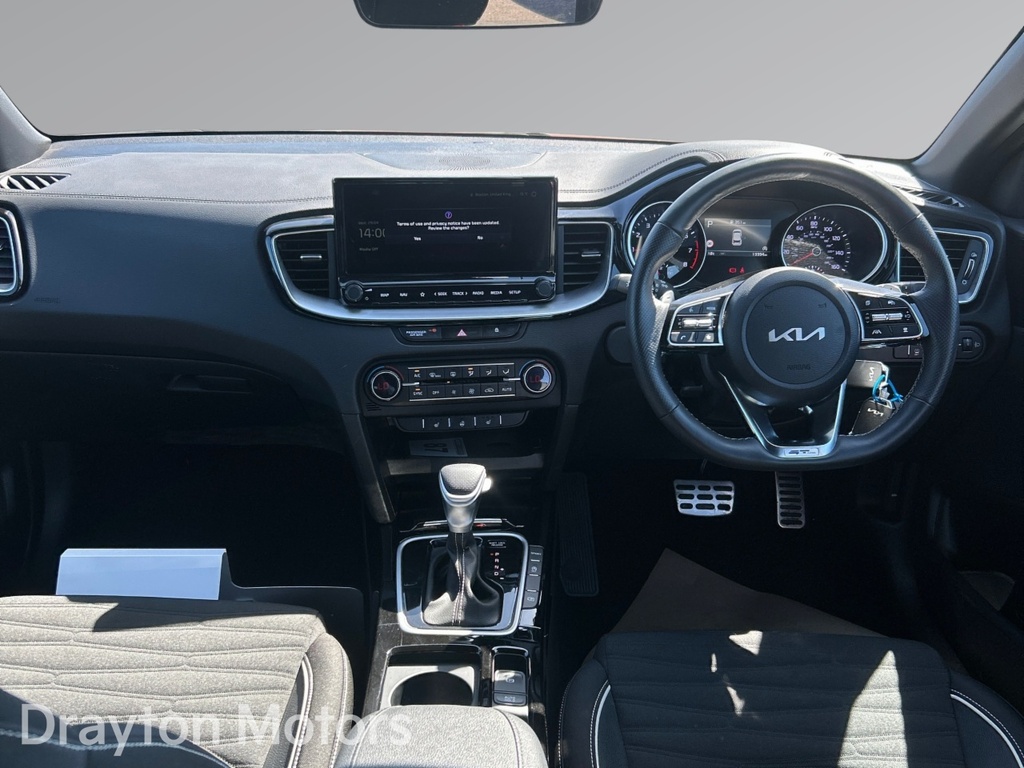Kia Ceed 1.5 T Gdi Gt Line Hatchback Dct LA25DXO Red #2