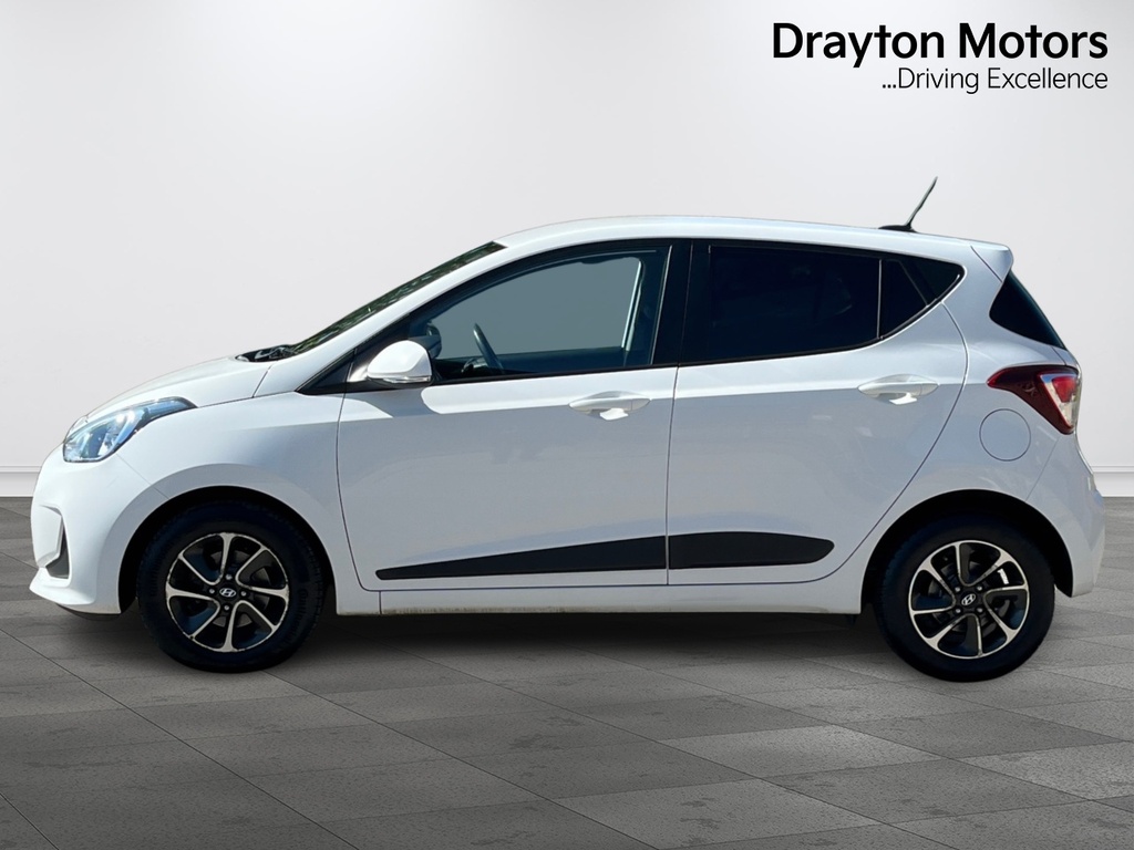 Hyundai I10 1.2 Premium Hatchback FD18UKP White #5