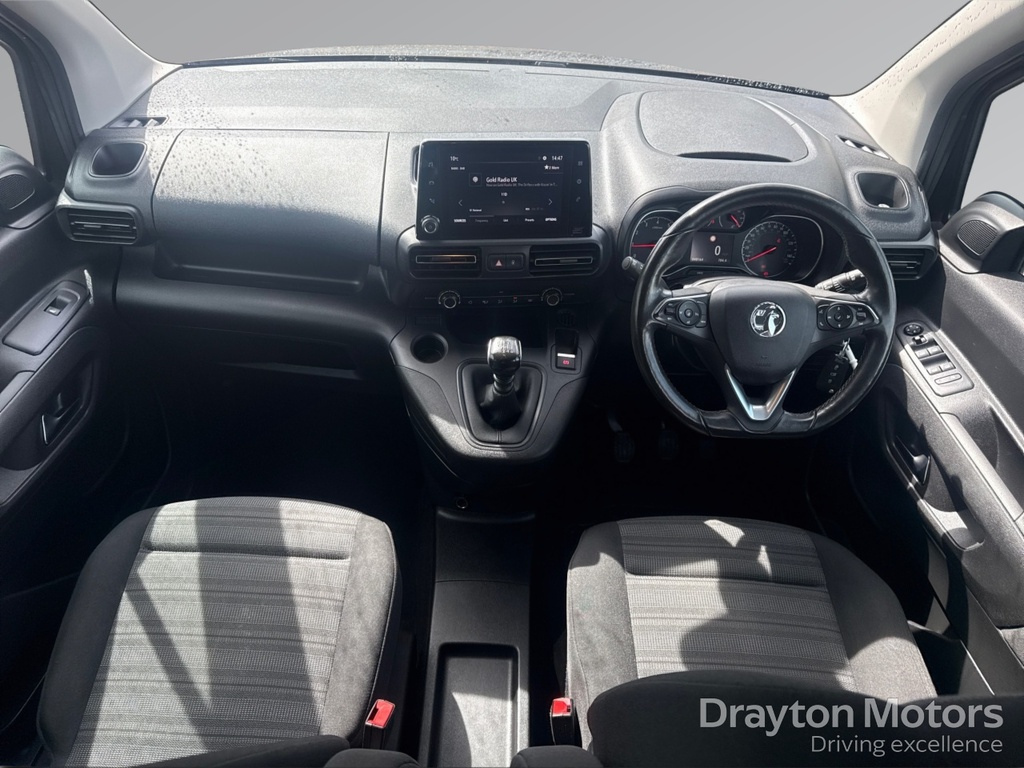 Vauxhall Combo Life 1.5 Turbo D Se Mpv EO21XNR Grey #2