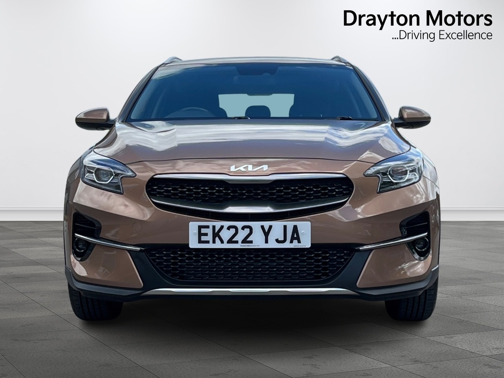 Kia Xceed 1.0 T Gdi 2 Suv EK22YJA Brown #3