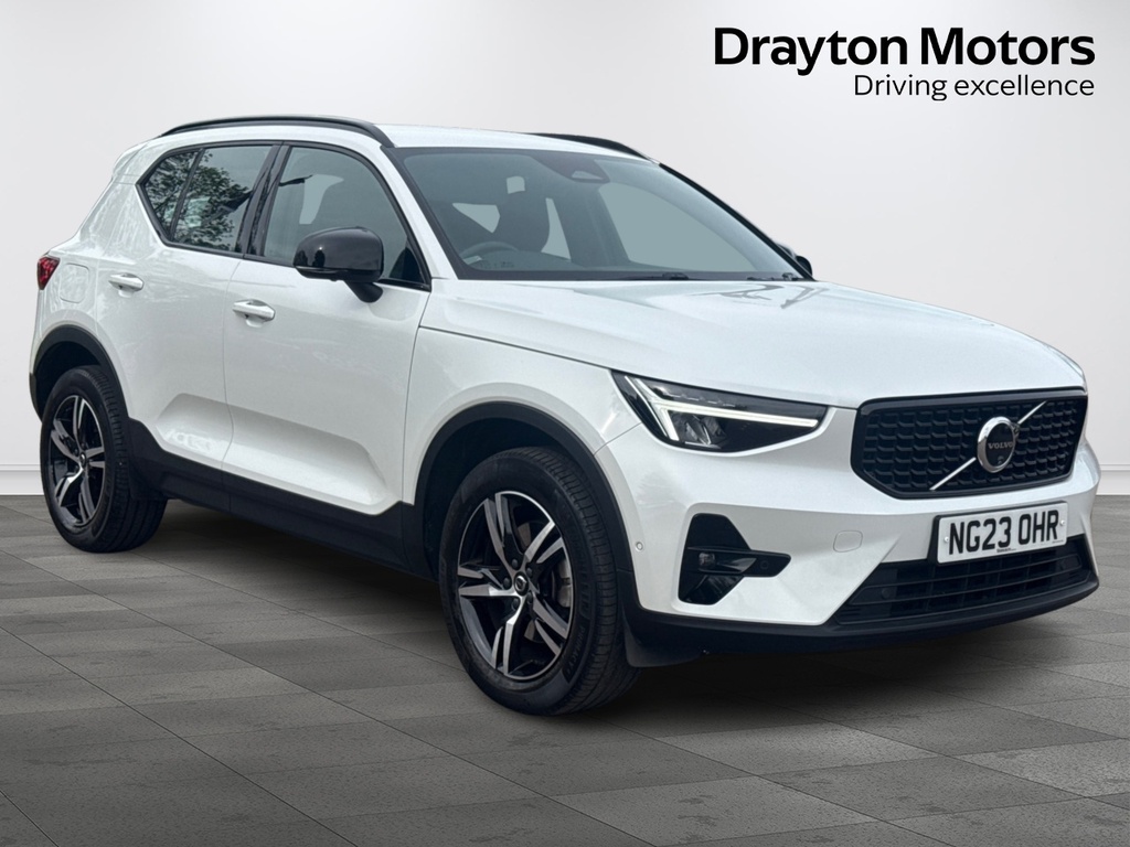 Volvo XC40 2.0 B3 Mhev Plus Dark Suv Hybrid Dct Au White