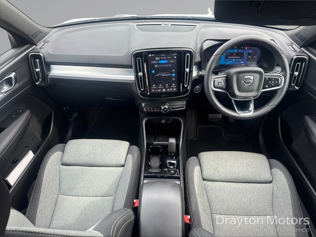 Volvo XC40 2.0 B3 Mhev Plus Dark Suv Hybrid Dct Au NG23OHR White #2