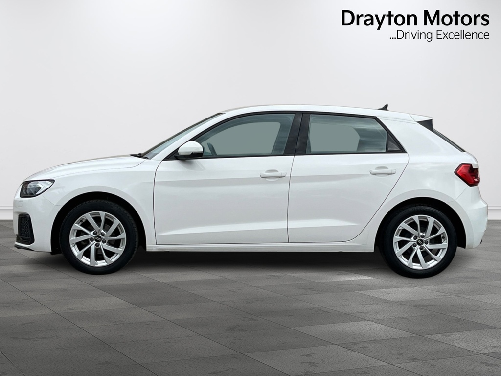 Audi A1 1.0 Tfsi 25 Sport Sportback Euro YS72FME White #5