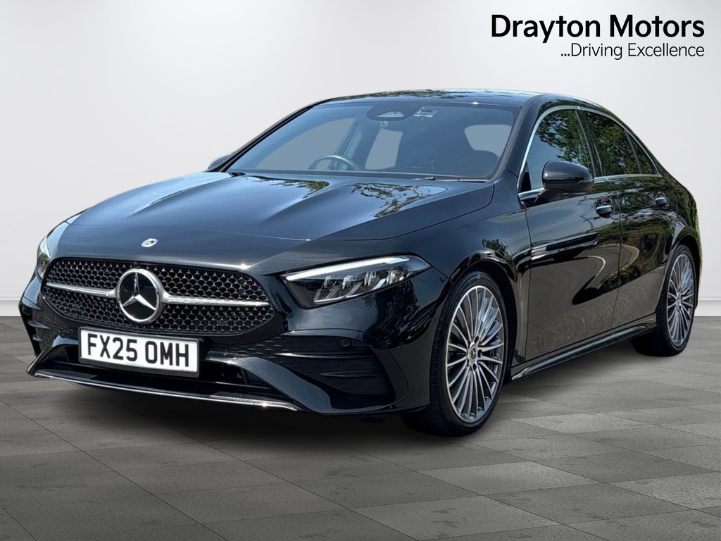 Mercedes-Benz A Class 1.3 A200h Mhev Amg Line FX25OMH Black #4