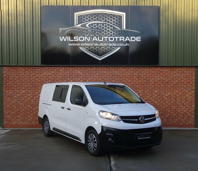 Vauxhall Vivaro Turbo D 2900 Dynamic White