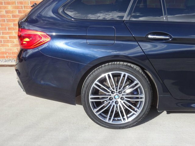 BMW 5 Series 540I M Sport Touring OW67HOJ Black #4