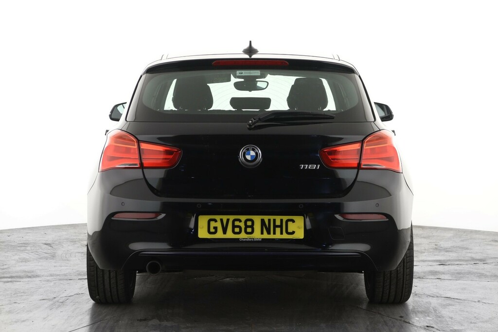 BMW 1 Series 118I 1.5 Sport Navservotronic GV68NHC Black #2