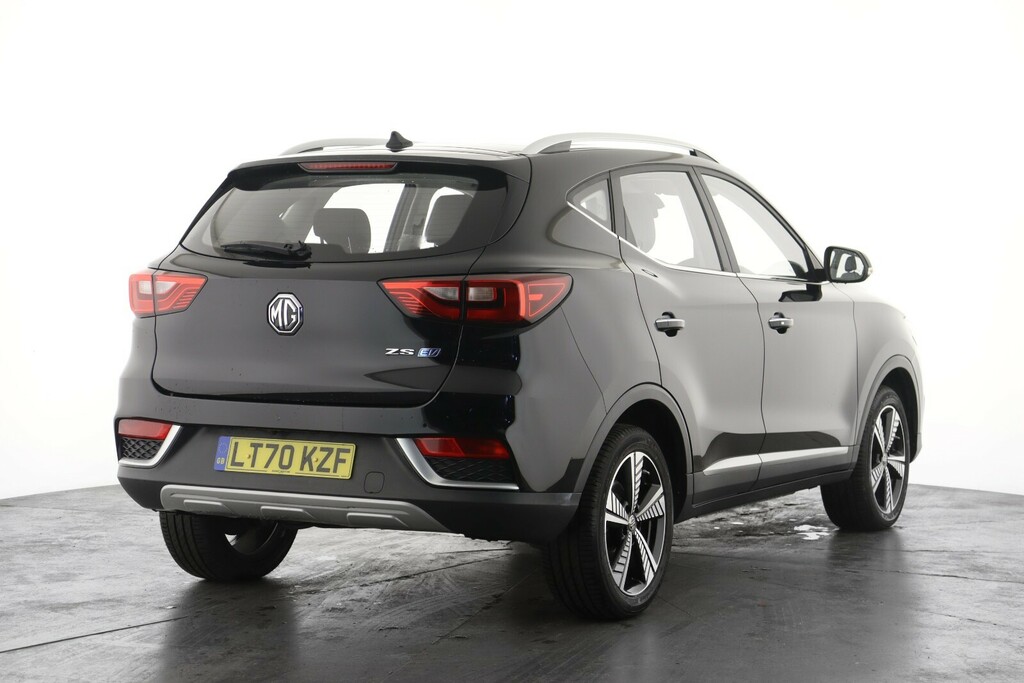 MG ZS 105Kw Exclusive Ev 45Kwh Black #3