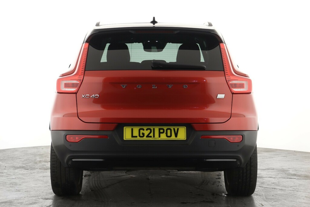 Volvo XC40 1.5 T4 Recharge Phev R Design LG21POV Red #2