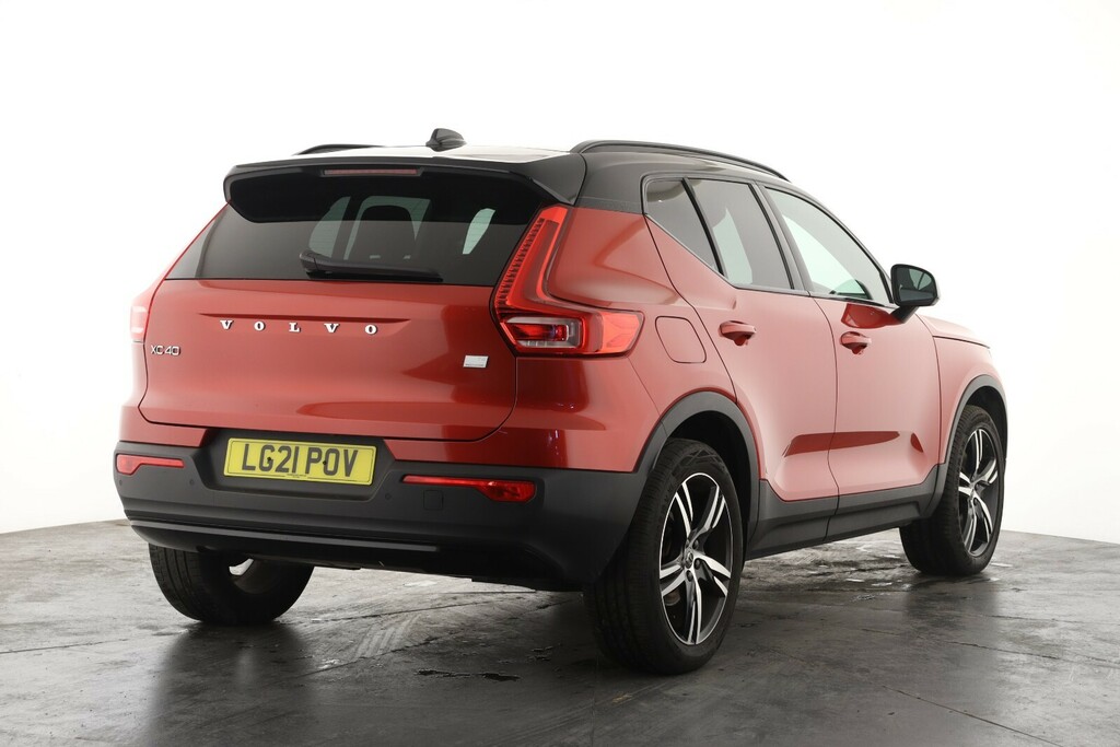 Volvo XC40 1.5 T4 Recharge Phev R Design LG21POV Red #3
