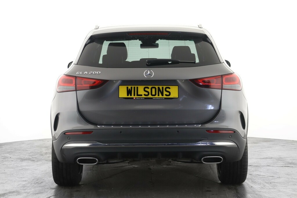 Mercedes-Benz GLA Class Gla 200 Amg Line Executive LH72AEX Grey #2