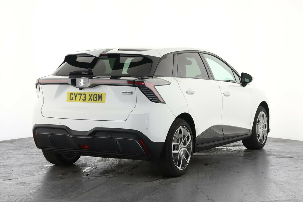 MG MG4 150Kw Trophy Ev Long Range 64Kwh GY73XOM White #3
