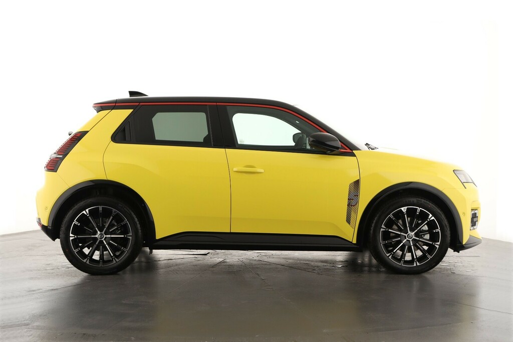 Renault 5 E-Tech 90Kw Iconic Five Urban Range 40Kwh Dr Yellow #3