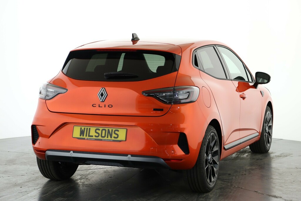 Renault Clio 1.6 E-tech Fh 145 Iconic Esprit Alpine LJ26VLE Orange #2