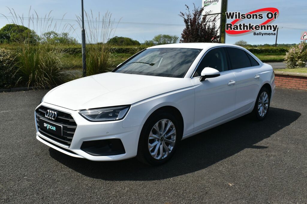 Audi A4 Saloon GV72VHP White #3