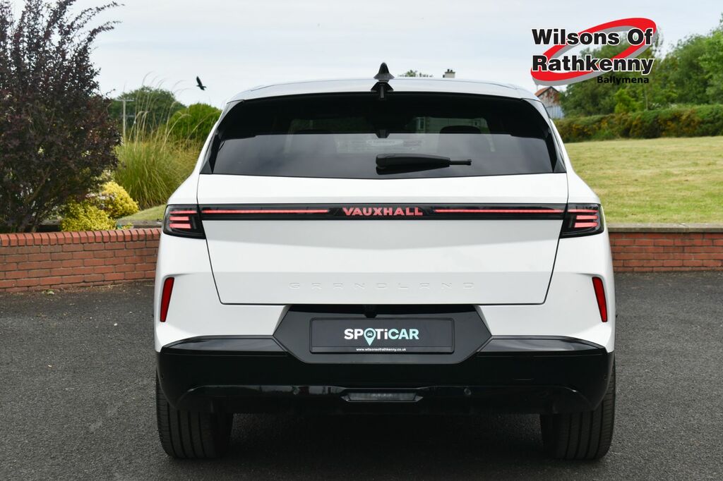 Vauxhall Grandland Suv DY25XLT White #4
