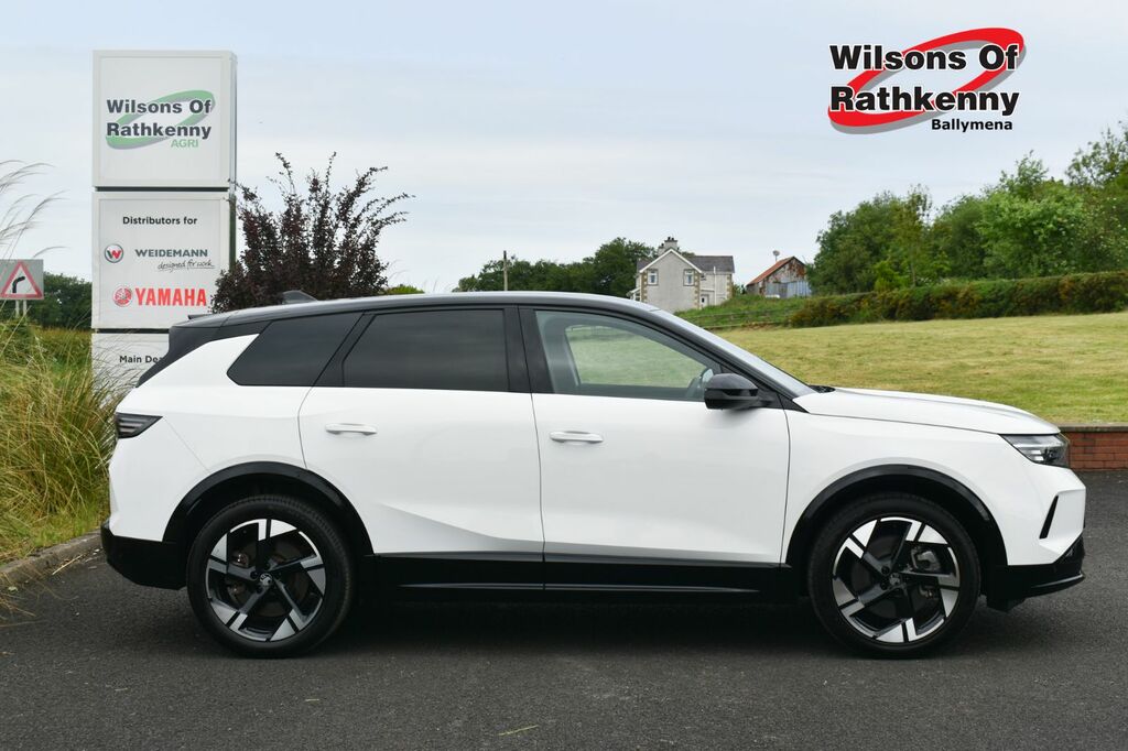 Vauxhall Grandland Suv DY25XLT White #2