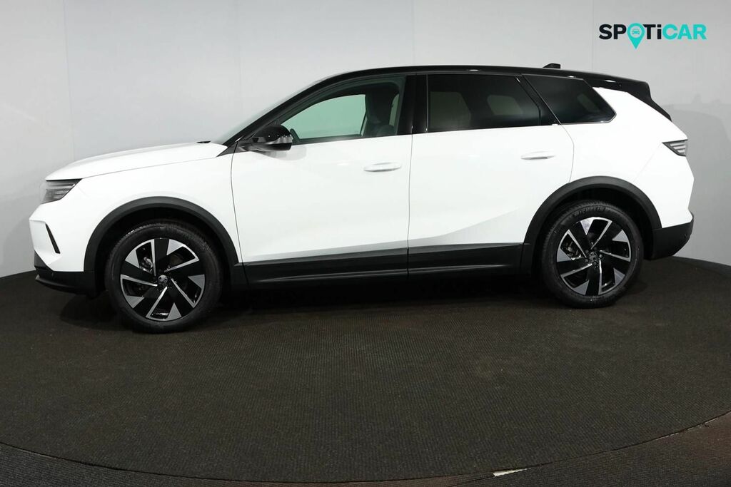 Vauxhall Grandland Suv SB74FXV White #4