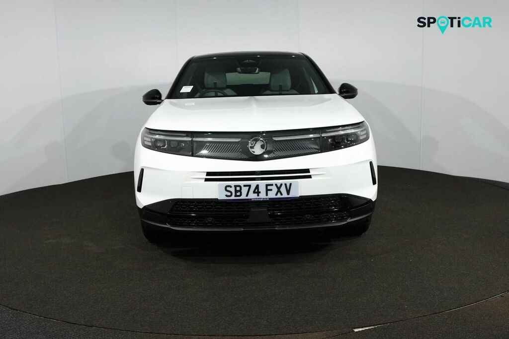 Vauxhall Grandland Suv SB74FXV White #2