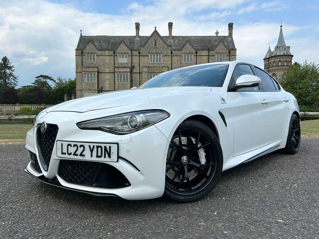 Alfa Romeo Giulia 2.9 V6 Bi-turbo Quadrifoglio Saloon Gpf White