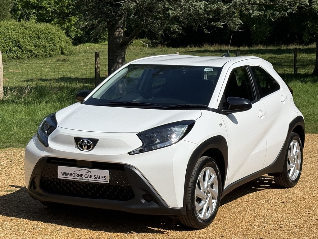 Toyota Aygo X Vvt-i Pure VK73WFV White #4