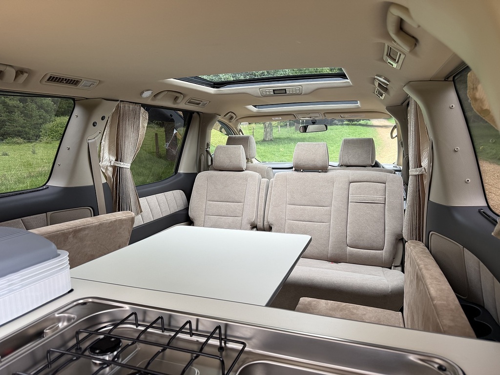 Toyota Alphard White #11