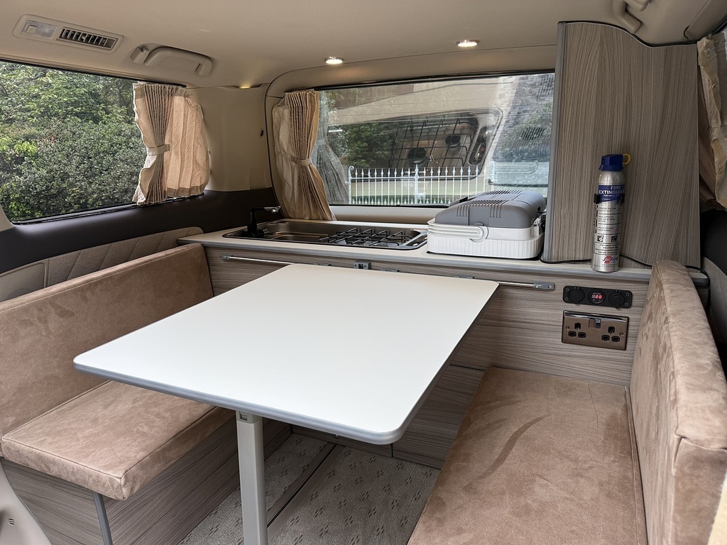 Toyota Alphard White #14