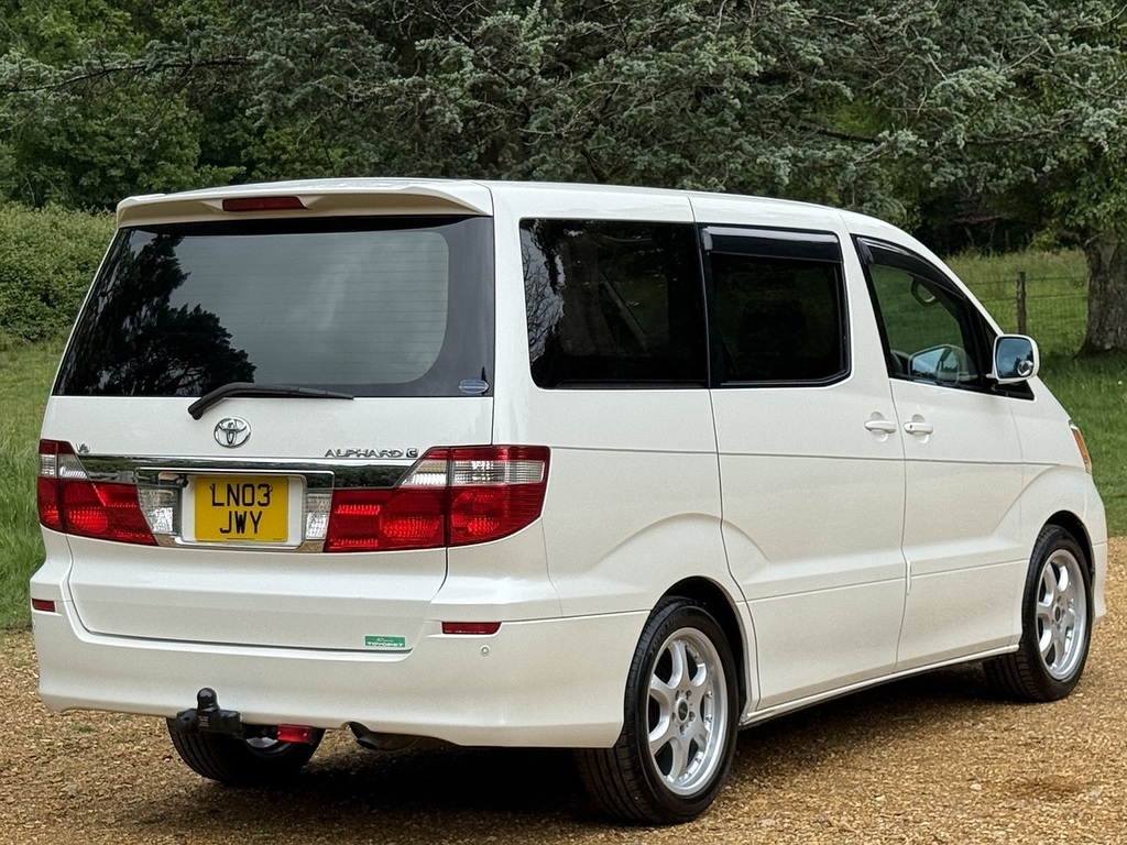 Toyota Alphard White #4