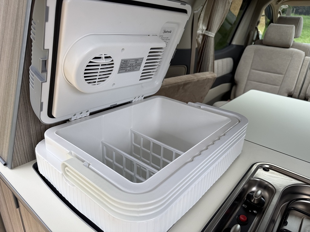 Toyota Alphard White #19