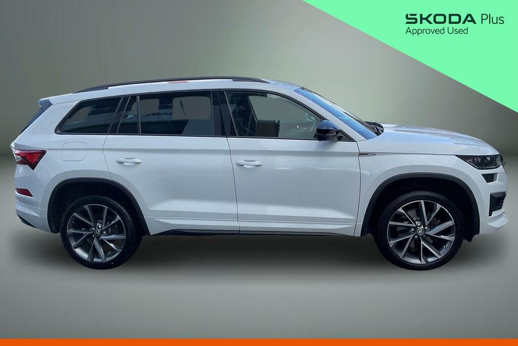 Skoda Kodiaq 2.0 Tdi Sport Line 4X4 Dsg 7 Seat RY73PUA White #4