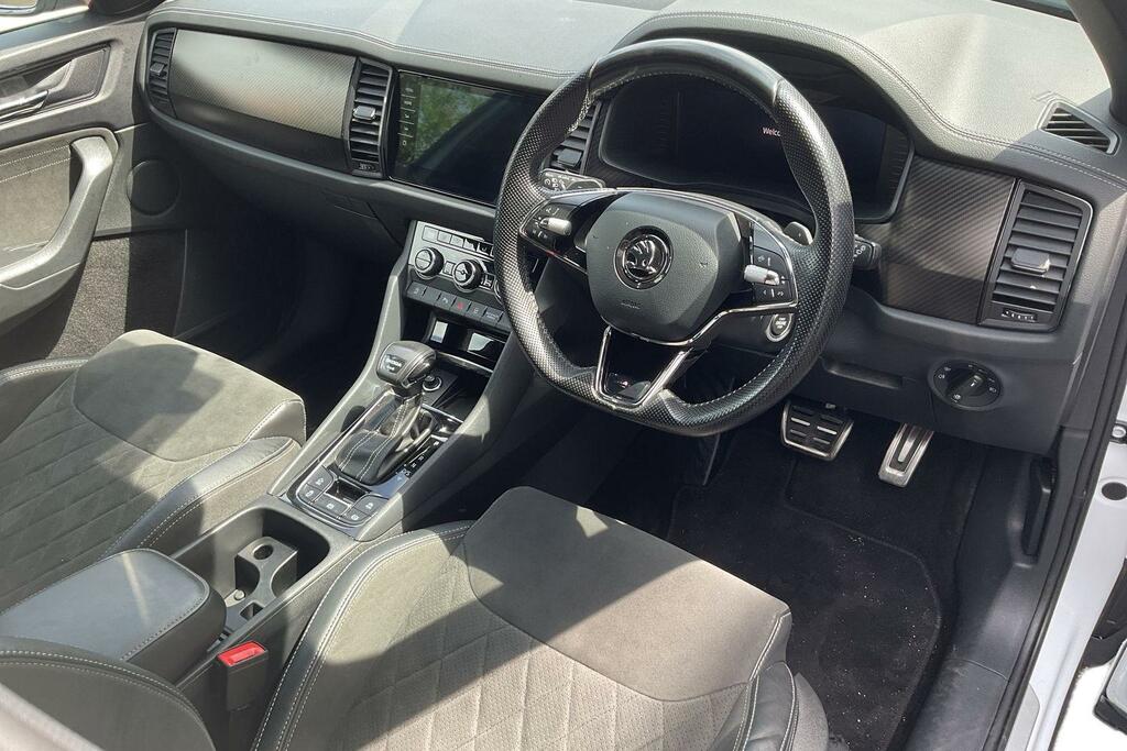 Skoda Kodiaq 2.0 Tdi Sport Line 4X4 Dsg 7 Seat RY73PUA White #6