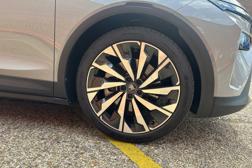 Skoda Elroq 210Kw 85 Sportline 82Kwh KT25EKD Grey #5