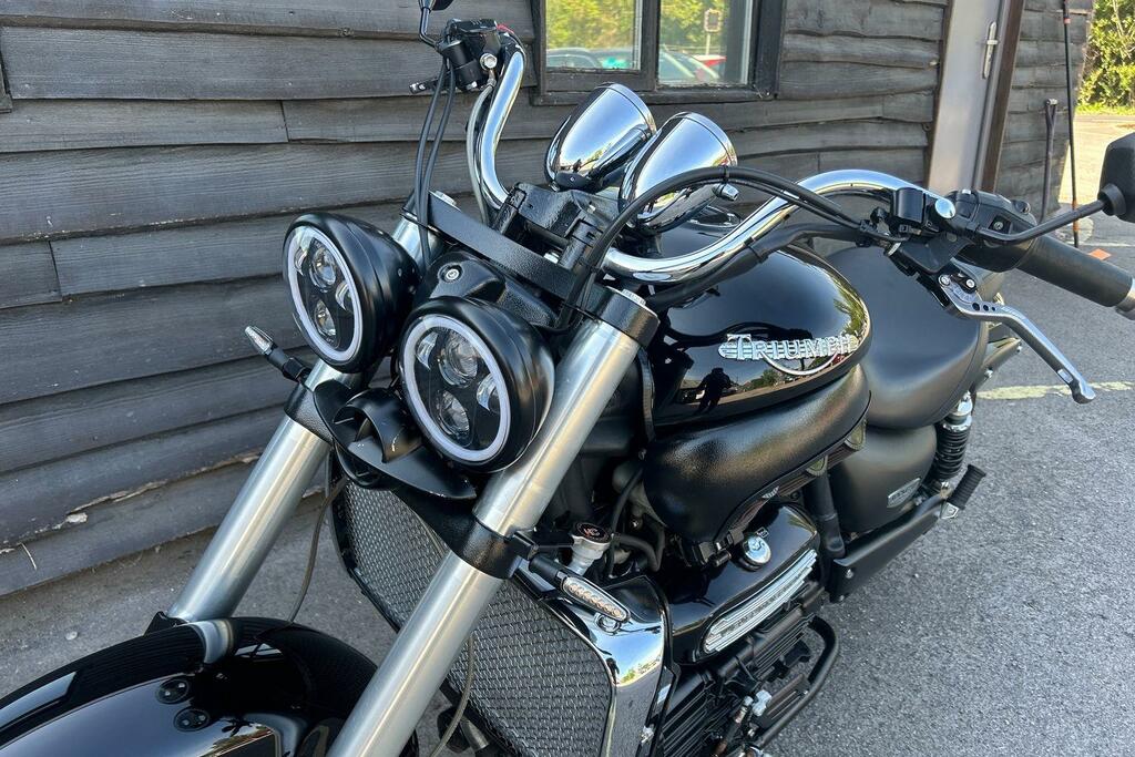 Triumph  955I Silver #3