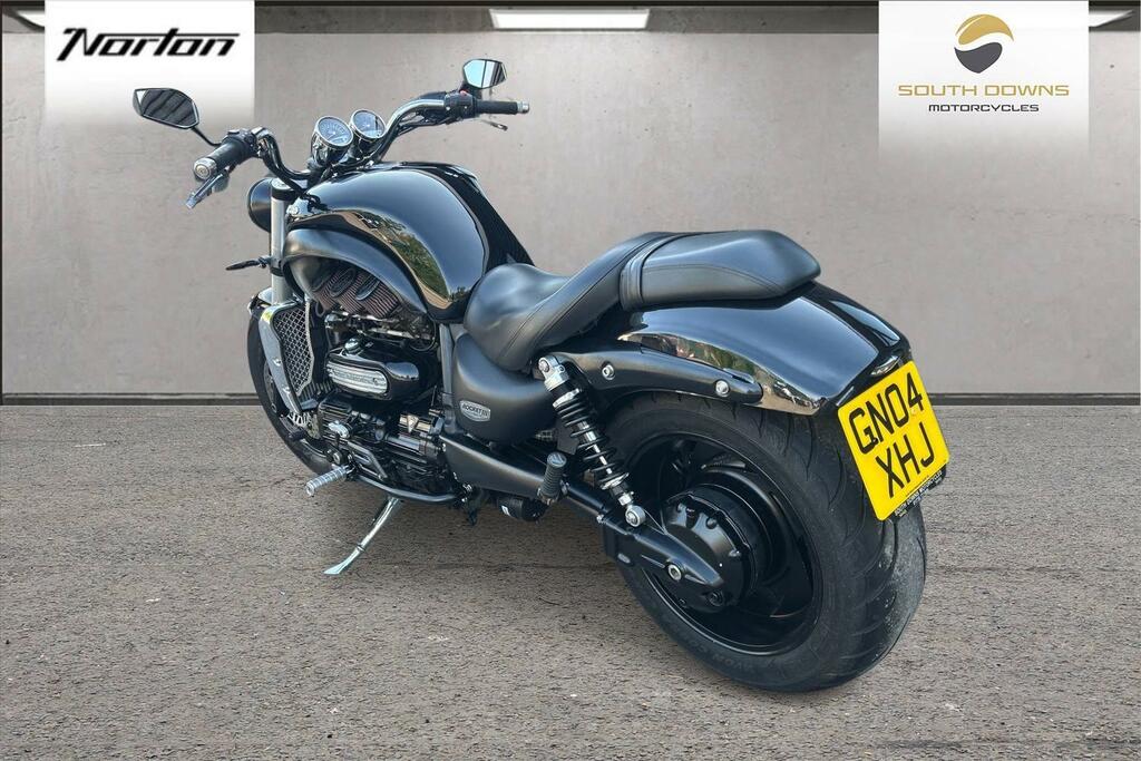 Triumph  955I Silver #2