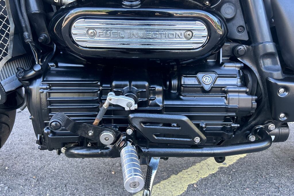 Triumph  955I Silver #11