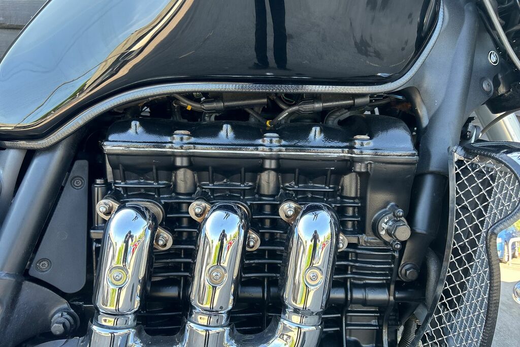 Triumph  955I Silver #8