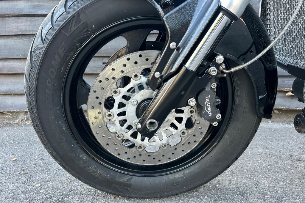 Triumph  955I Silver #15