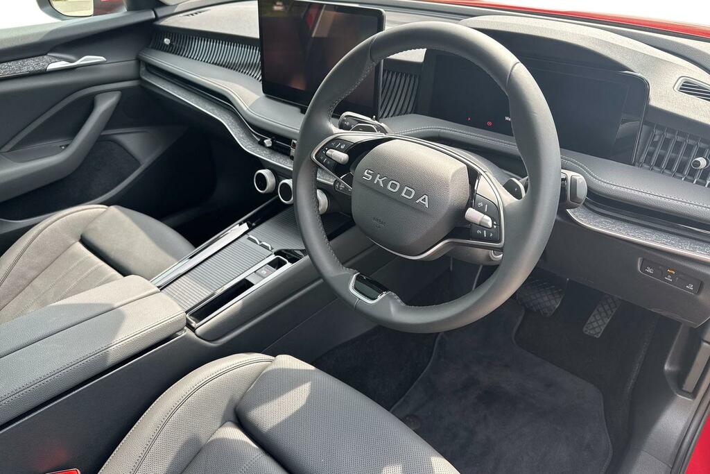 Skoda Superb 2.0 Tdi Se L Dsg DA75ZRE Red #6