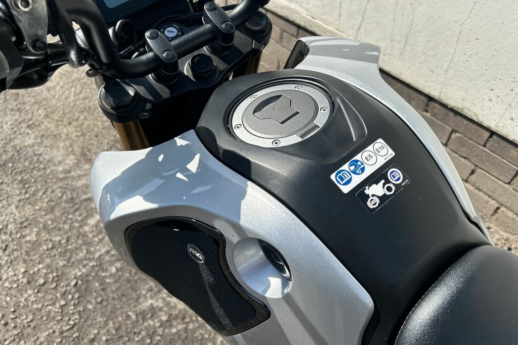 Honda  113Kw Advance 36Kwh White #4