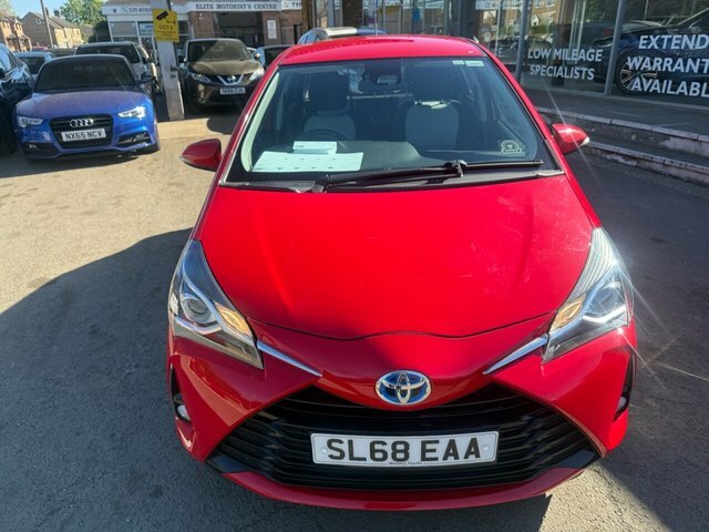 Toyota Yaris Vvt-h Icon Hatchback SL68EAA Red #3