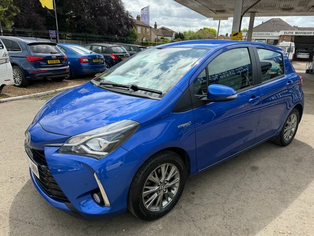 Toyota Yaris Vvt-h Icon Tech Hatchback PE67JWN Blue #3