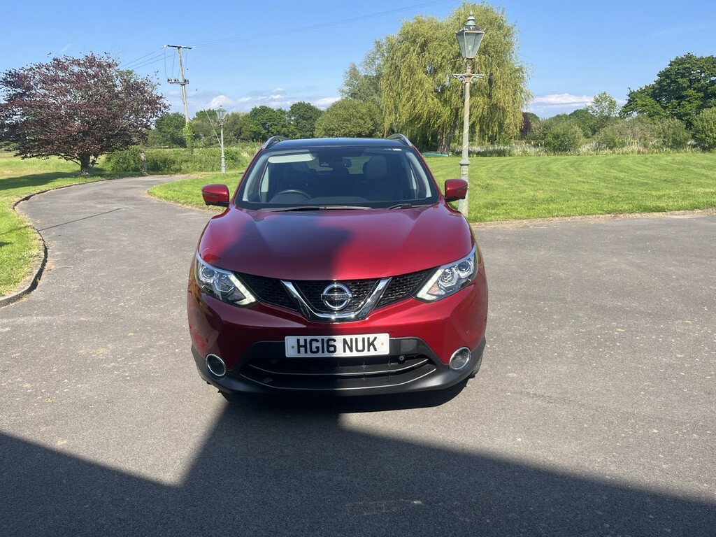 Nissan Qashqai 1.2 Dig-t Tekna Red #4
