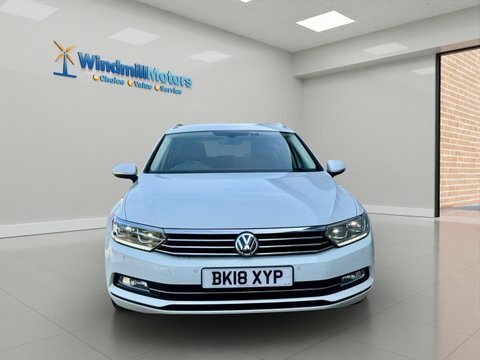 Volkswagen Passat 1.6 Tdi Se BK18XYP White #4
