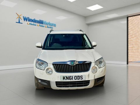Skoda Yeti 2.0 Tdi Elegance KN61ODS White #4