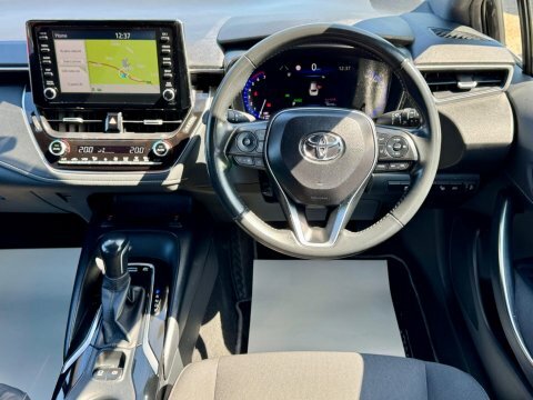 Toyota Corolla 1.8 Vvt-h Icon YT70FML Black #2