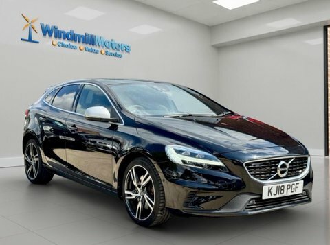Volvo V40 2.0 D3 R-design Black
