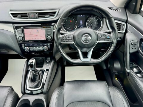 Nissan Qashqai 1.5 Dci Tekna AV20SZT Red #2