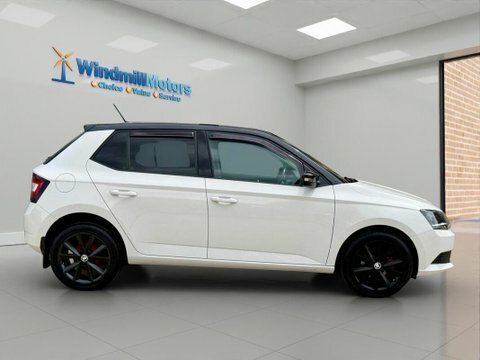 Skoda Fabia 1.0 Colour Edition YS66OBO White #3