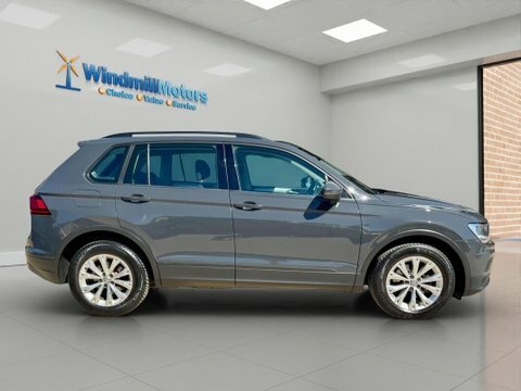 Volkswagen Tiguan 2.0 Tdi S VE18AXC Grey #3