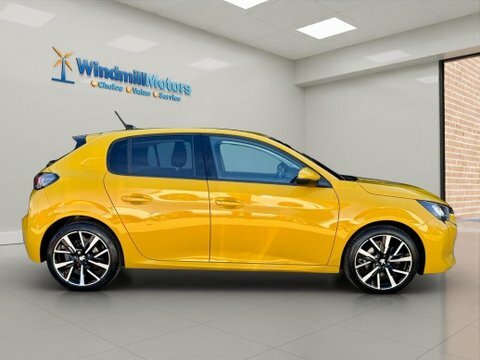 Peugeot 208 1.2 Puretech Allure PK70VSN Yellow #3